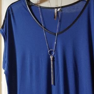 Silver Necklace w/crystals